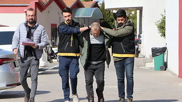 Pompalı tüfekle arkadaşını öldürdü