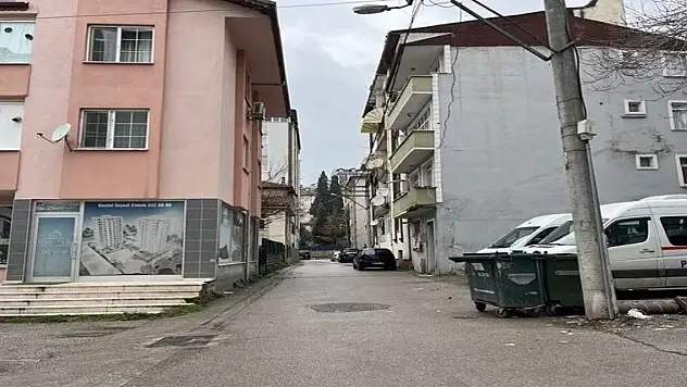 25 günlük erkek bebeği sokağa annesi bırakmış: Adliyeye sevk edildi