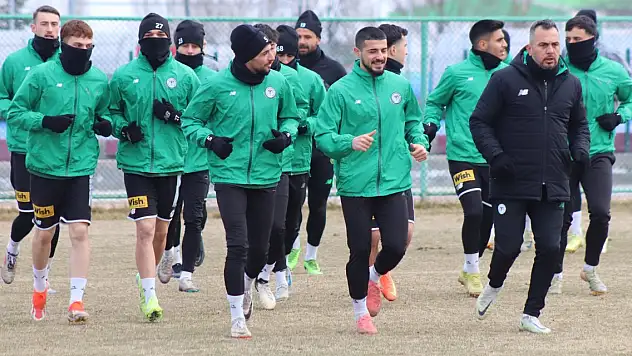 1922 Konyaspor transfer döneminde ne yaptı?