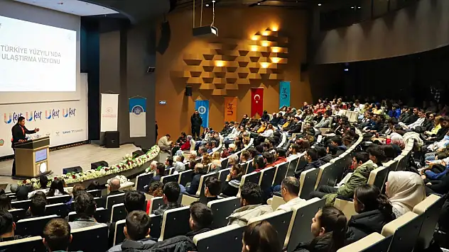 Bakan Yardımcısı Osman Boyraz Konya'da öğrencilerle buluştu