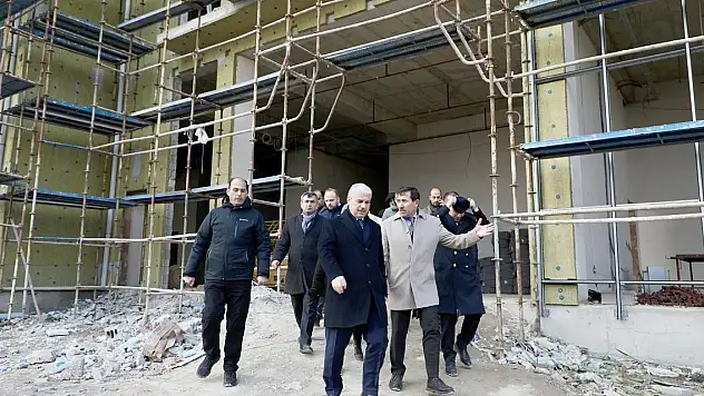 Karatay Spor Merkezi yükselmeye devam ediyor