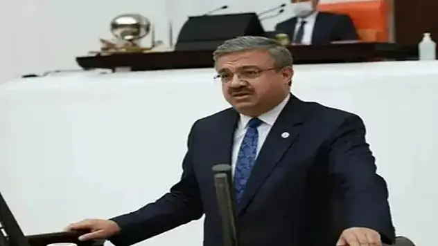 AK Partili vekil ve il başkanı kazada yaralandı