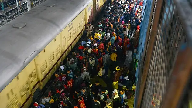 İstasyonda izdiham! 18 ölü