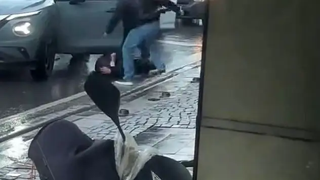 Park kavgası: 3 kişi saldırdılar