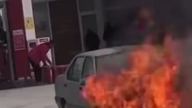 Seyir halindeki alev alev yandı