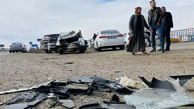 Togg ile çarpışan araç hurdaya döndü: 4 yaralı