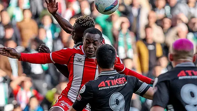 Konyaspor'da Aleksic'den kötü haber!