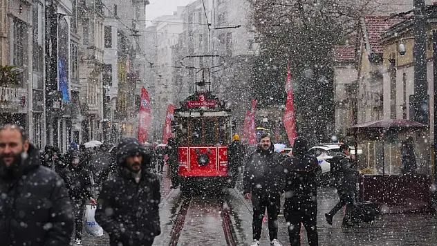 İstanbul için son dakika kar tatili kararı (21 Şubat 2025)