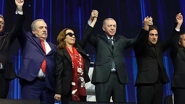 3 milletvekili AK Parti'ye katıldı