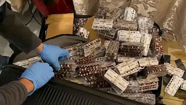 Uyuşturucuyu saklamak için yaptığı şaşkına çevirdi