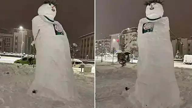 Şaşırtan görüntü! 4,5 metrelik kardan adam