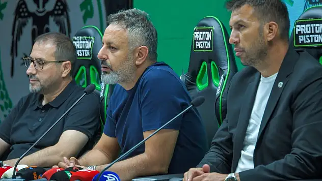 Konyaspor, Trabzon maçı öncesi bu kararı aldı!