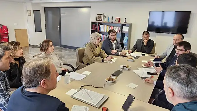 Konya'daki  o toplantıda konu derin