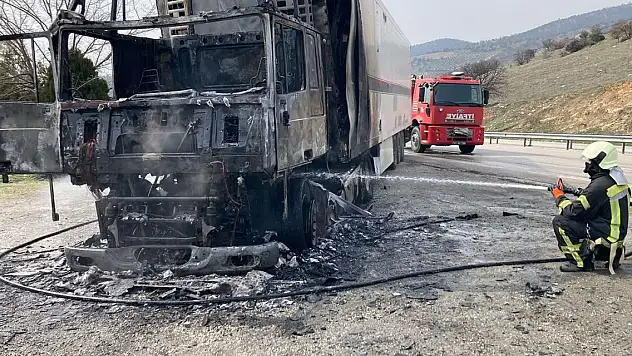 Seyir halindeyken küle döndü