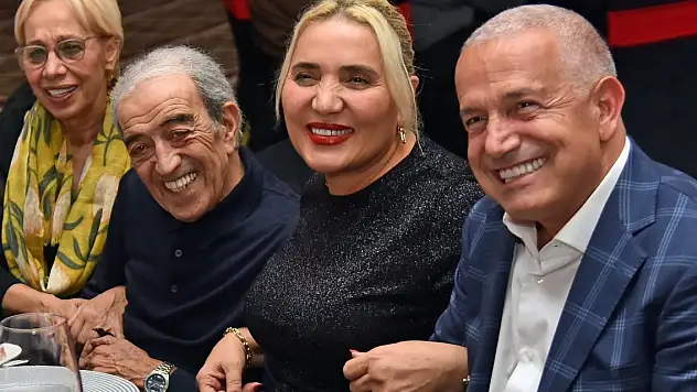 Edip Akbayram'ın ailesiyle birlikte son görüntüleri ortaya çıktı