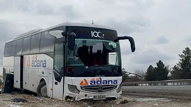 Ankara-Konya yolunda kaza... Otobüs su kanalına düştü 16 yaralı
