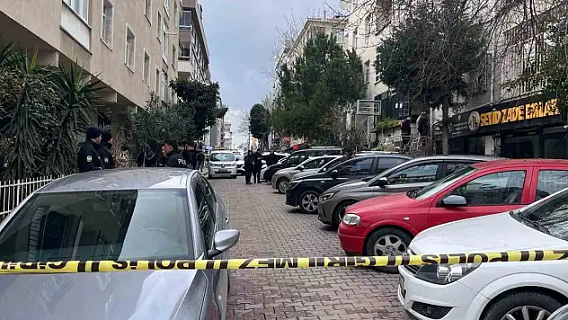 Avcılar'da bir adam eşi ve 3 çocuğunu vurup intihar etti