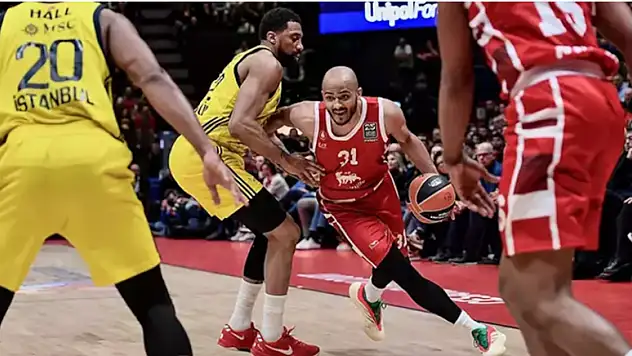 Fenerbahçe Beko, Milano'da farklı galip