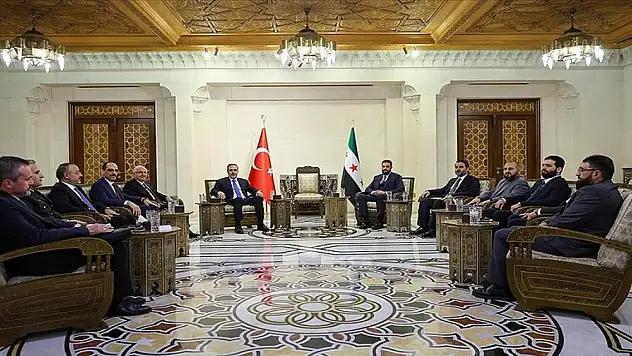Türk heyetinden Suriye çıkarması! Şara tarafından kabul edildiler