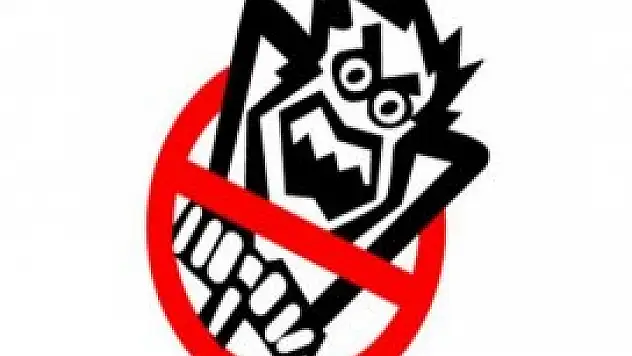 Araç şarampole devrildi