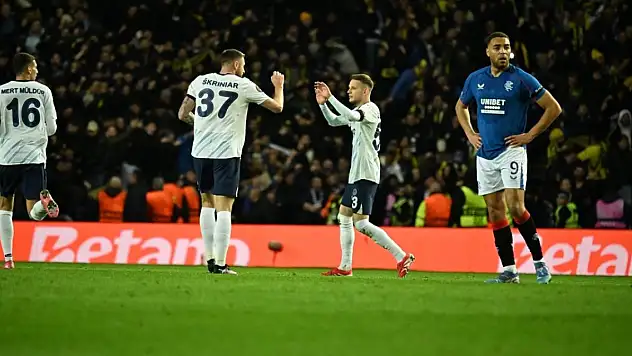 Fenerbahçe, Avrupa'ya galibiyetle veda etti