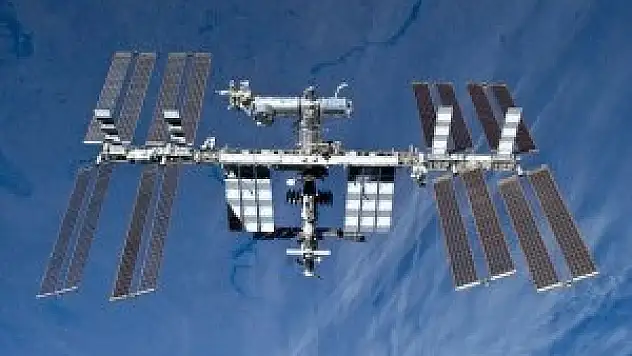 Uzayda en uzun süre kalan kozmonot Dünya'ya döndü