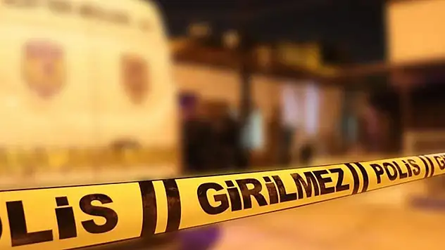 Husumetli grup arasında sokak ortasında silahlı kavga: 4 yaralı