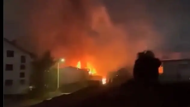 Kuzey Makedonya'da gece kulübünde yangın: 50 ölü