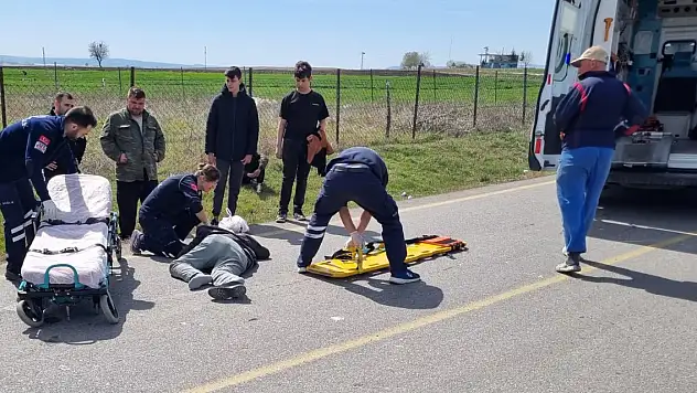 Motosiklet sürücüsü tankere çarptı