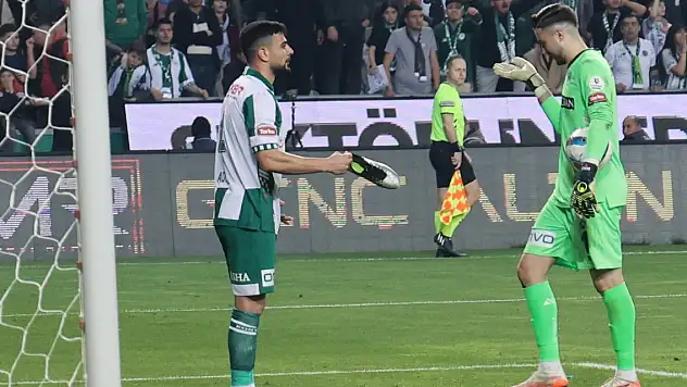 Konyasporlu Adil o soruya ayetle cevap verdi!