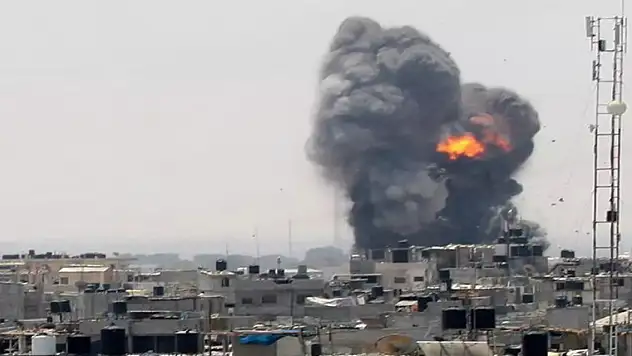 İsrail'den Suriye'nin güneyine hava saldırısı: 2 ölü, 19 yaralı