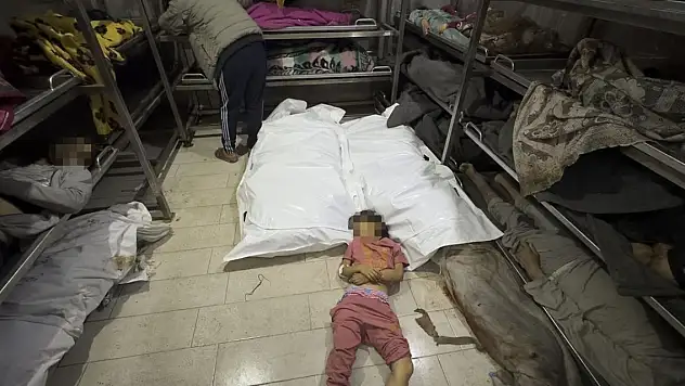 İsrail Gazze Şeridi'ne saldırdı: En az 230 kişi hayatını kaybetti