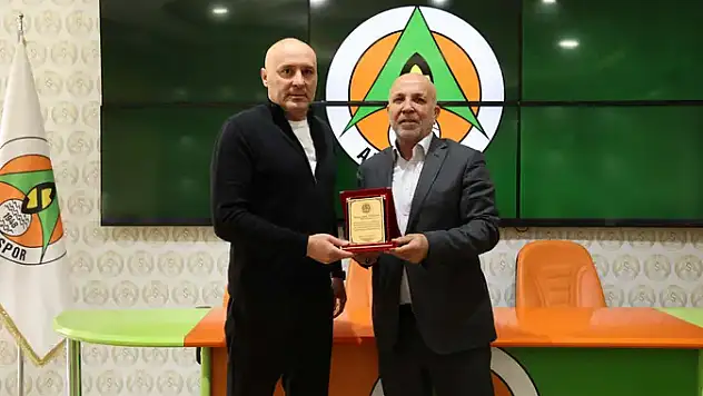 Alanyaspor ayrılığı resmen açıkladı