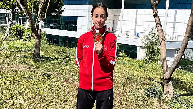 Duru Bahadır'dan altın başarı: Şimdi sıra Avrupa'da