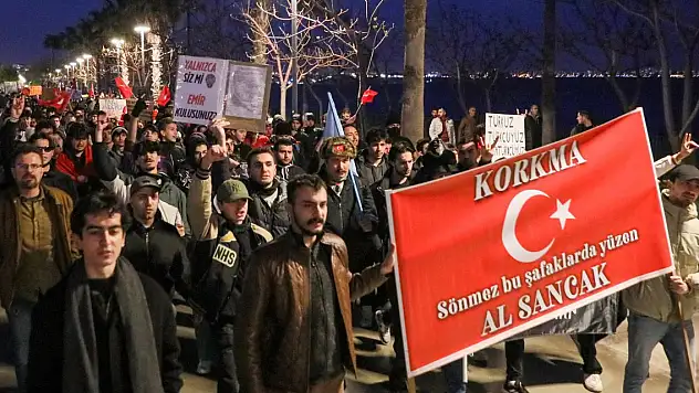 Antalya'da 'İmamoğlu' protestosunda 7 gözaltı