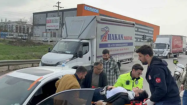 4 araç birbirine girdi: 1 yaralı