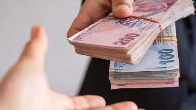 Son dakika! O aylıklar hesaplara yatırıldı