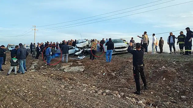 Taziye dönüşü trafik kazası: 3 ölü, 3'ü ağır 6 yaralı