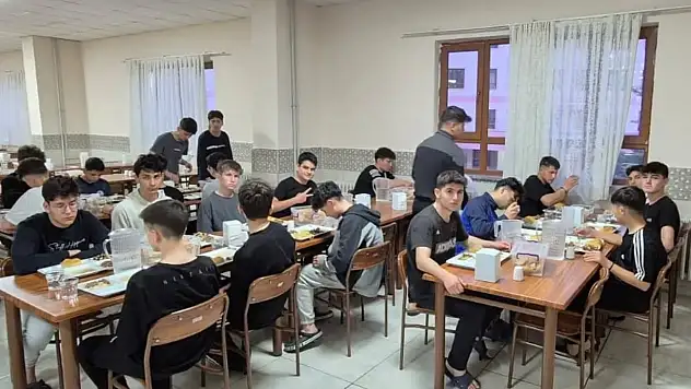 Konyalı öğrenciler iftarda buluştu