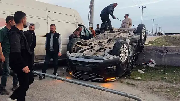 Makam aracıyla kaza yapan belediye başkanı ağır yaralandı