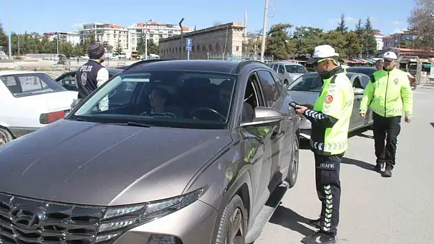 Yeni Konya-Antalya karayolunda trafik yoğunluğu