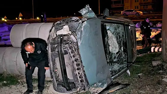 Yoldan çıkan otomobil 200 metre sürüklendi, evin duvarına çarptı: 1 yaralı