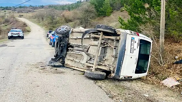 Trafik kazasında polis memuru hayatını kaybetti, 1 kişi yaralandı