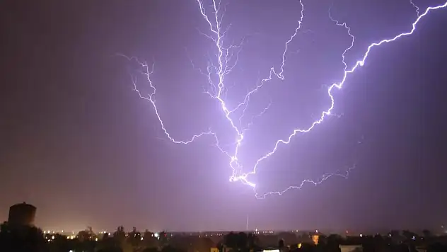 Yıldırımın isabet ettiği çoban hayatını kaybetti