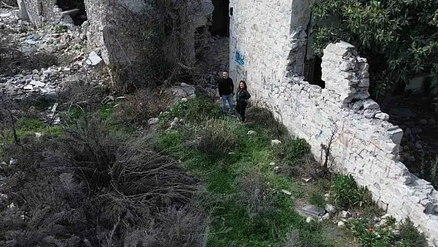 Enkaz üzerinde gelen evlilik teklifi duygulandırdı