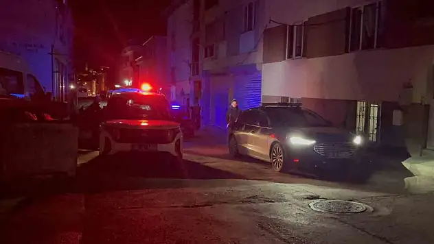 Kaçan gencin babası aracını polislerin önüne kırıp engellemeye çalıştı