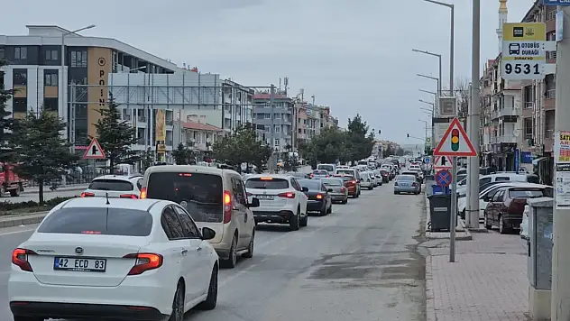 Konya-Ankara kara yolunda bayram yoğunluğu