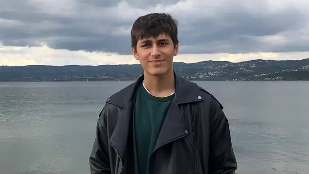 'Arkadaşıma gidiyorum' diyerek evden ayrılan 15 yaşındaki çocuktan haber alınamıyor