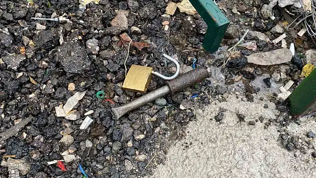 Çaldığı otomobille kuyumcu soydu, geri yerine bıraktı