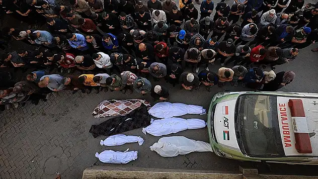 İsrail her gün 100 kişiyi şehit ediyor